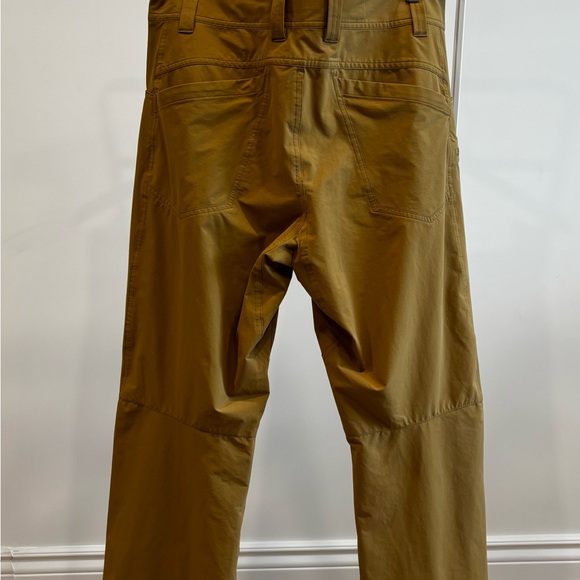 Arc’teryx Cargo Pants - Picture 4 of 9